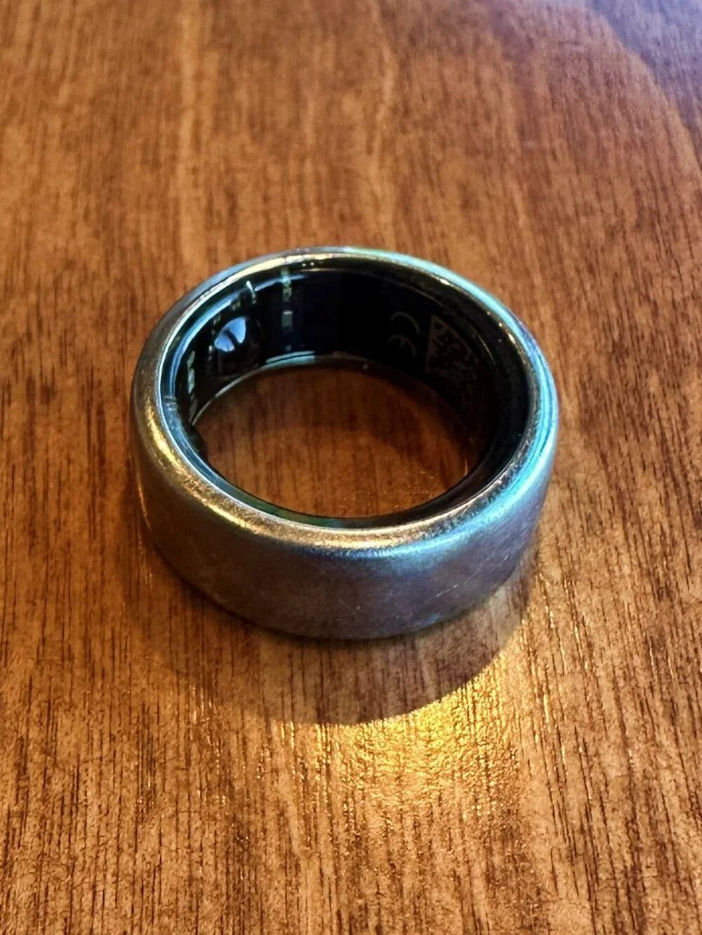 Oura Ring Gen 3 Silver Size 6 + 2 Chargers – Great Condition
